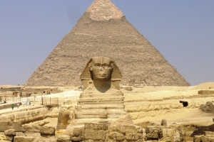 giza_plateau_-_great_sphinx_with_pyramid_of_khafre_in_background