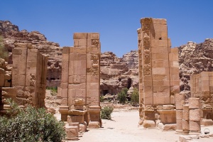 Petra_Roman_Gate (1)