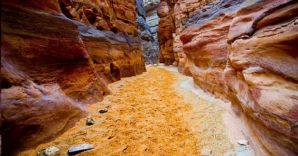 Цветной каньон из Шарм Эль Шейха